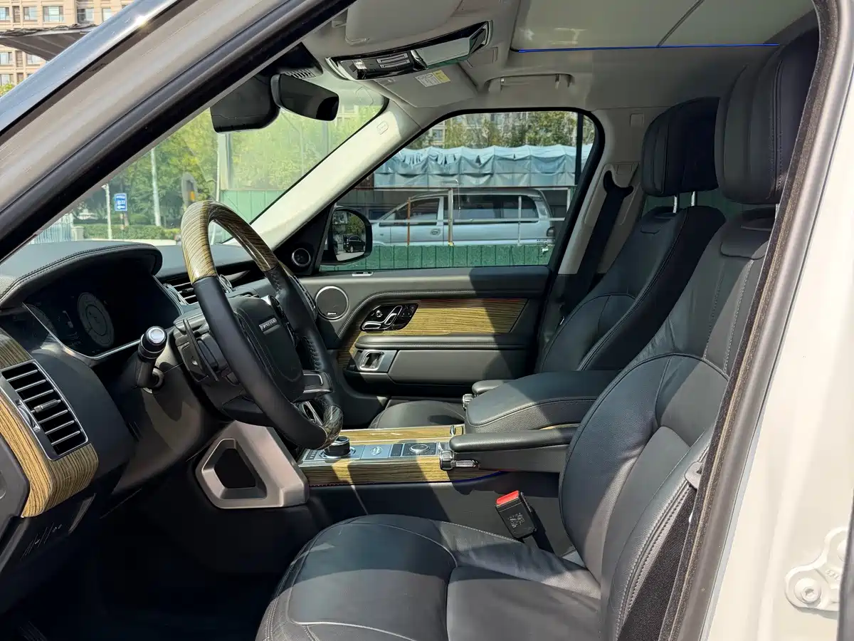Фото 9 - Land Rover Range Rover