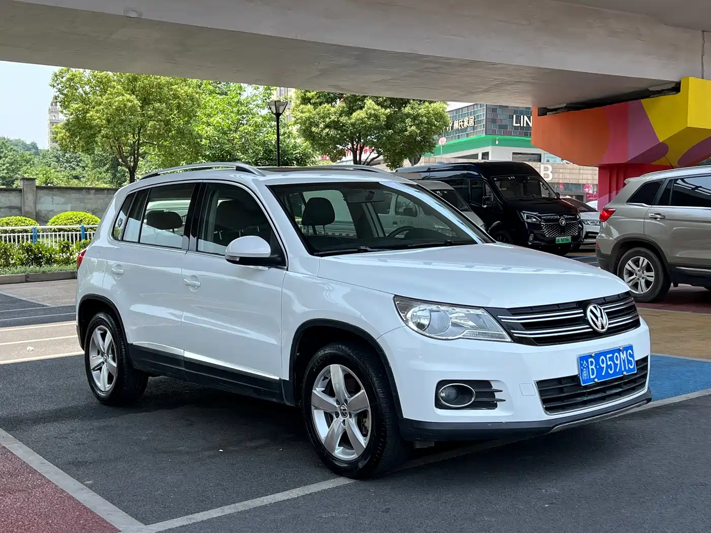 Volkswagen Tiguan 2012 1.8TSI Automatic 4WD Elite Edition фото 4