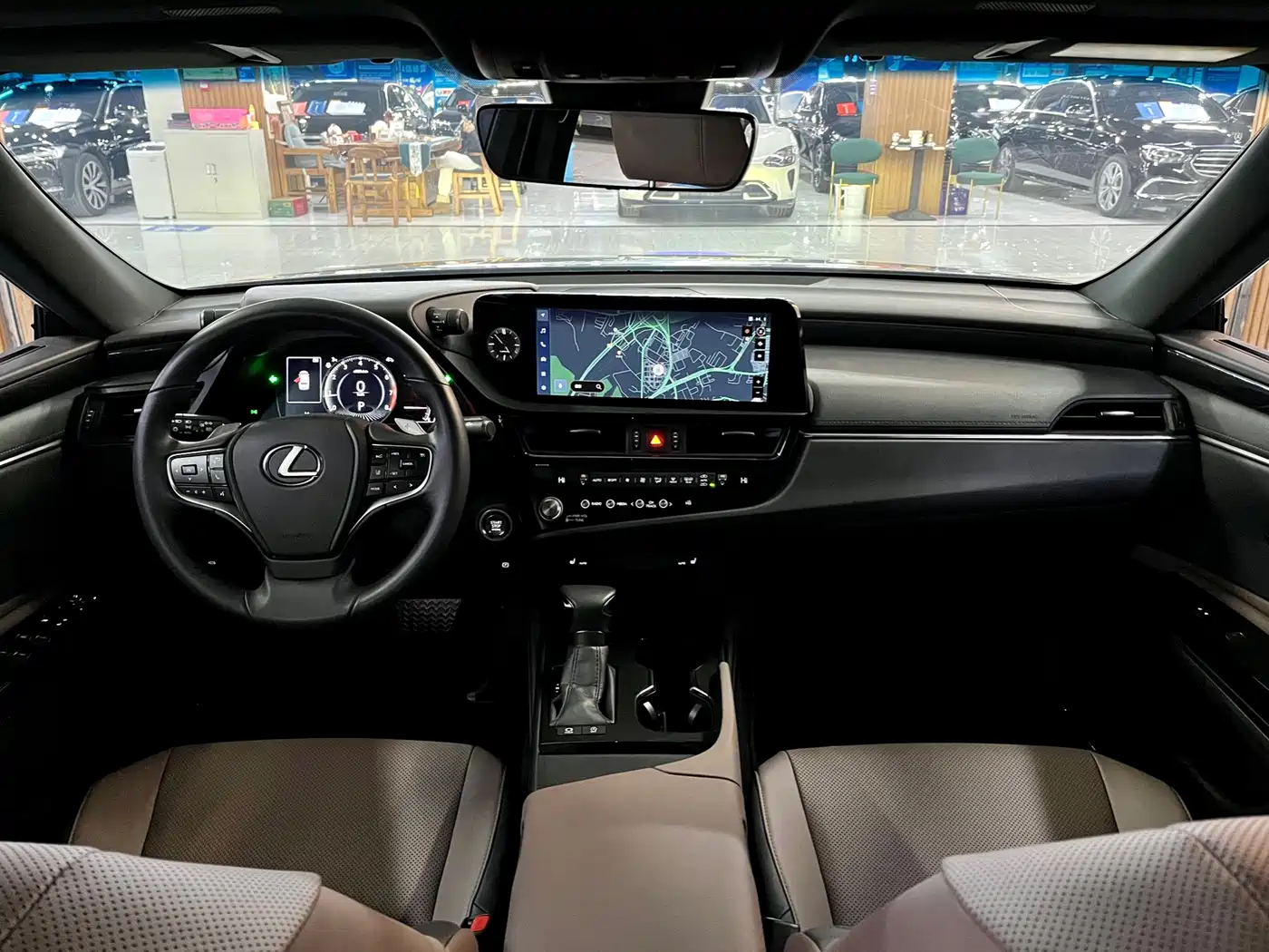 Lexus ES 2023 200 Excellence Edition фото 11
