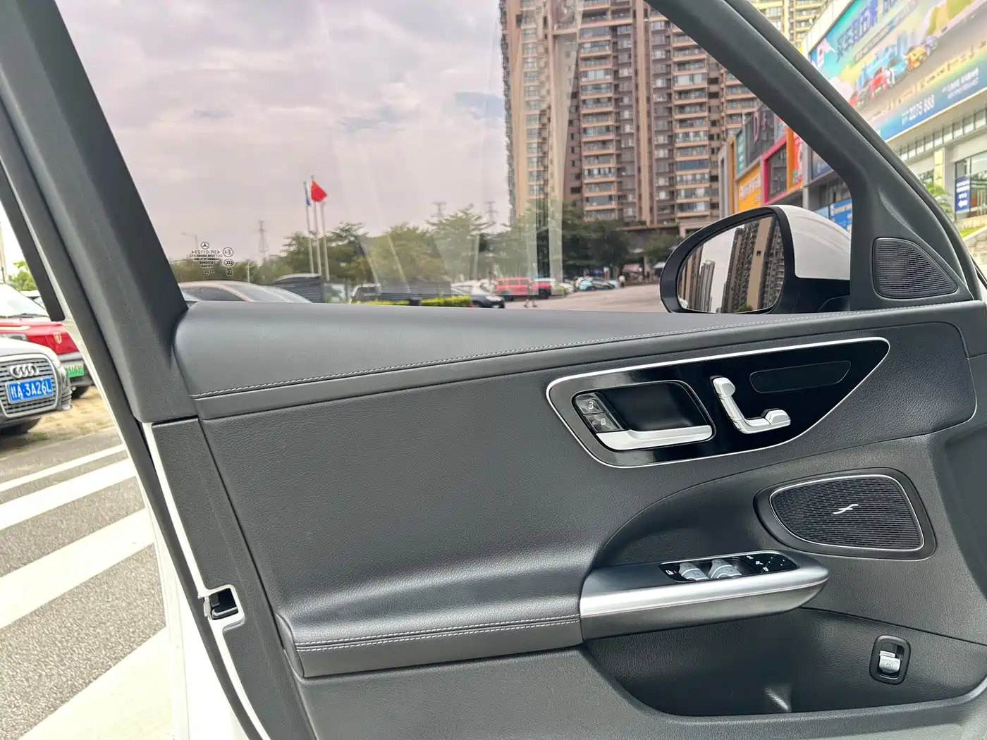 Mercedes-Benz C-Class 2023 Facelift C 260 L Sport Edition фото 10