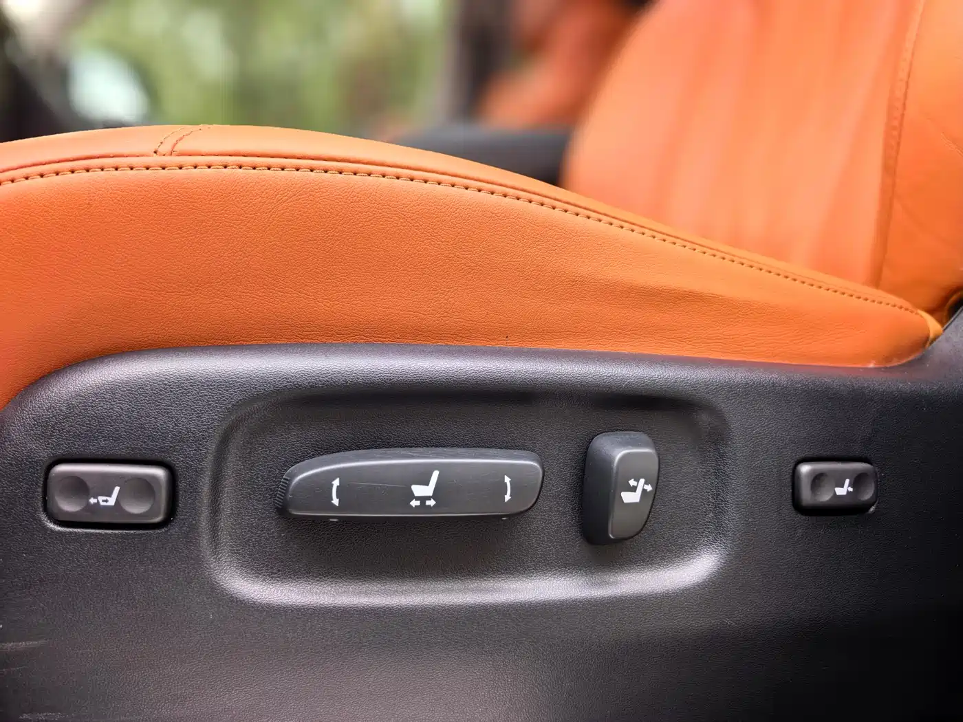 Lexus LX 2019 570 Peak Special Edition фото 22