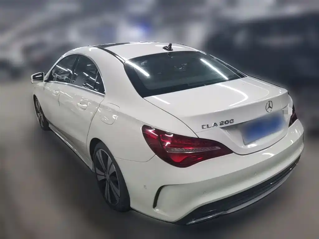 Mercedes-Benz CLA (Import) 2017 CLA 200 Fashion фото 9