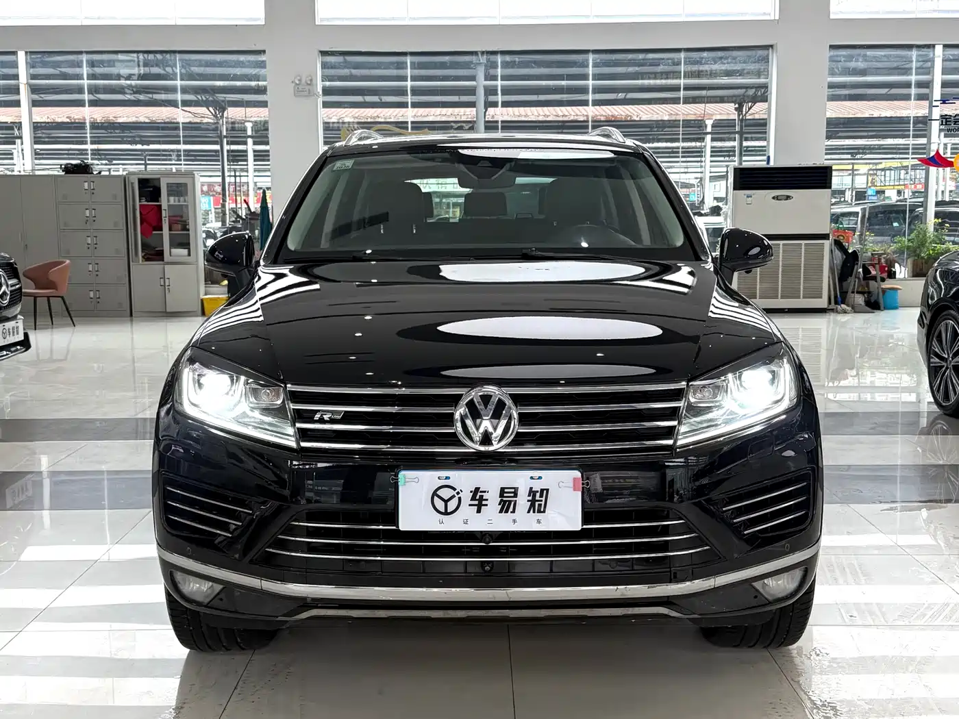 Volkswagen Touareg 2017 3.0TSI Mountain Master Edition фото 2