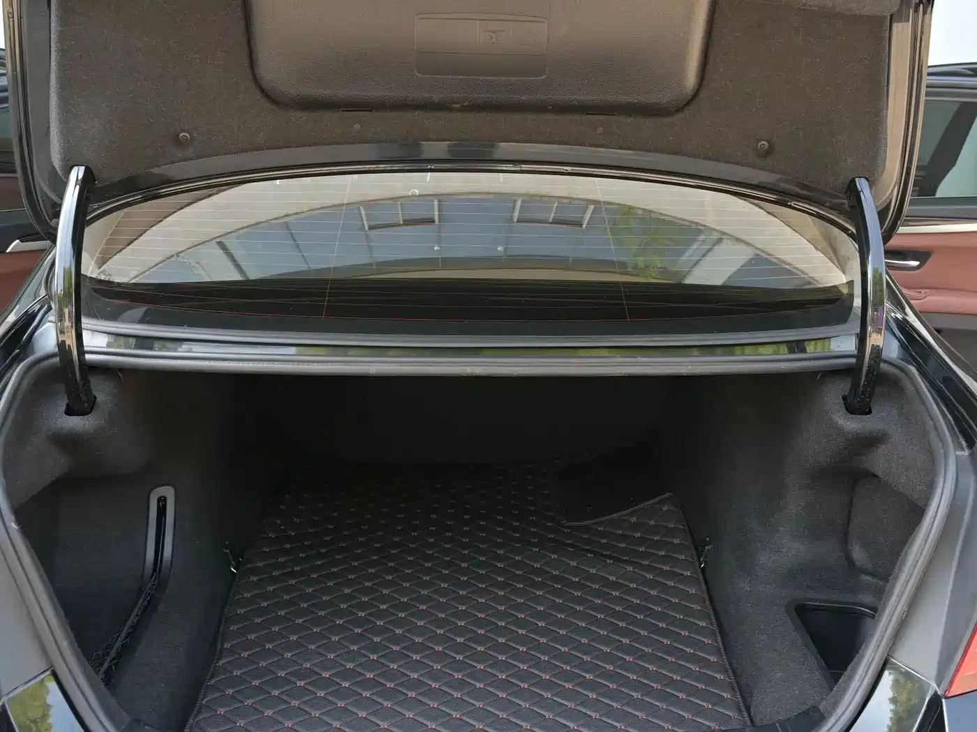 BMW 5 Series 2017 525Li Leading Edition фото 21
