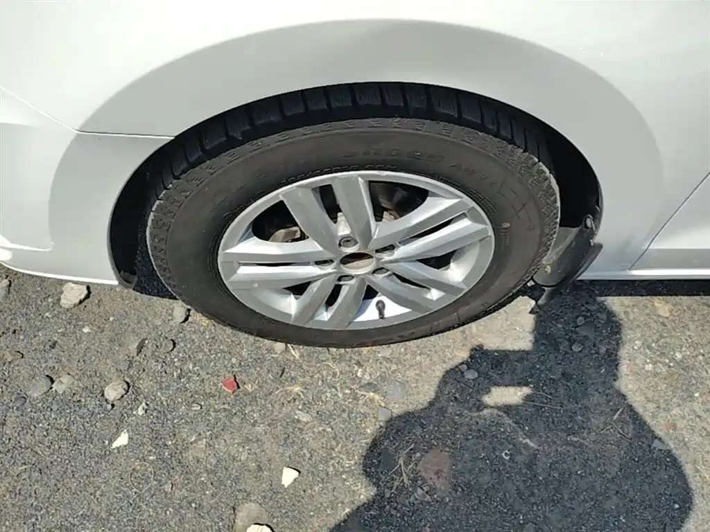Volkswagen Jetta 2017 1.5L Manual Comfort фото 23