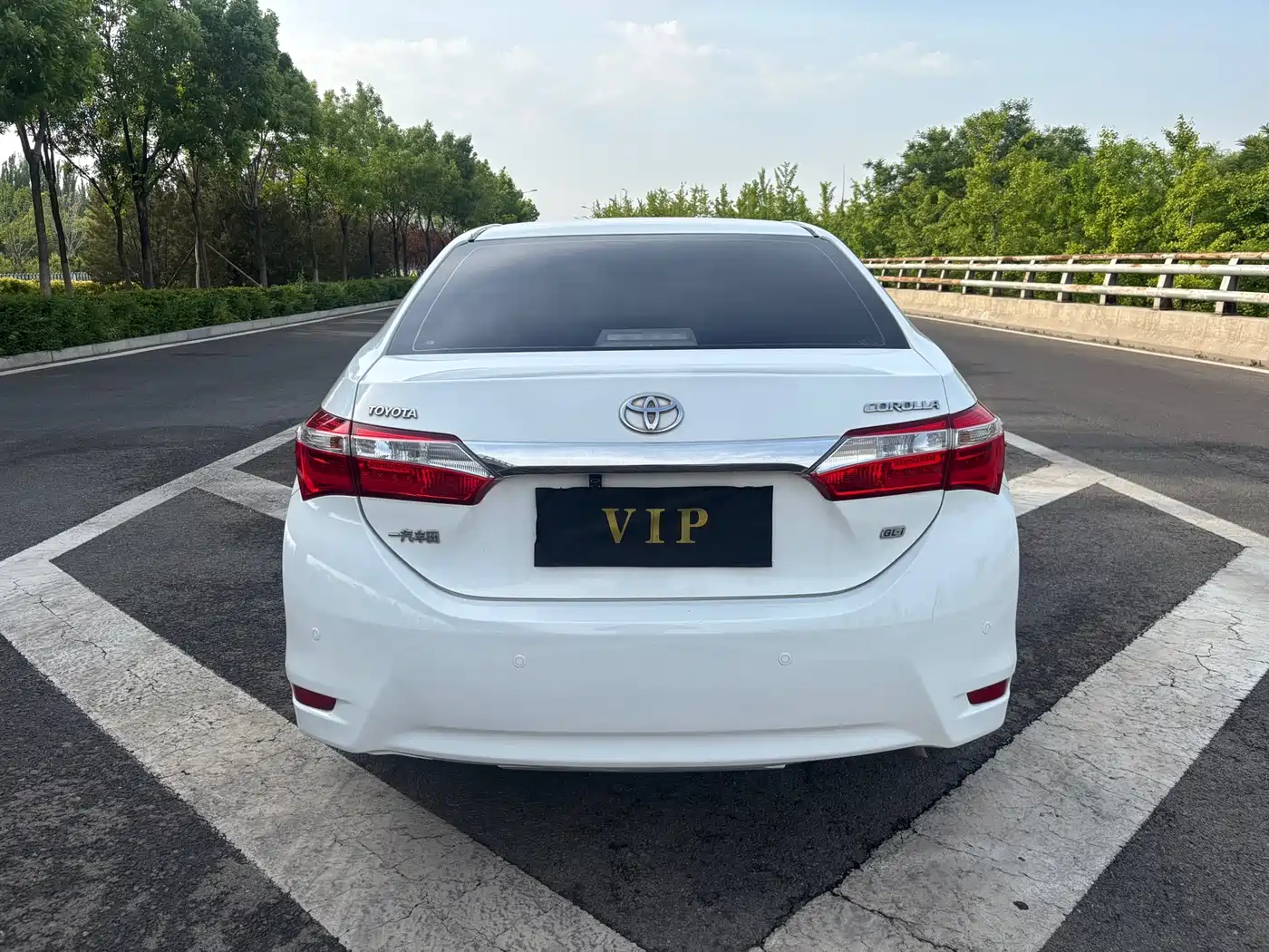 Toyota Corolla 2014 1.6L CVT GL-i Leather Edition фото 8