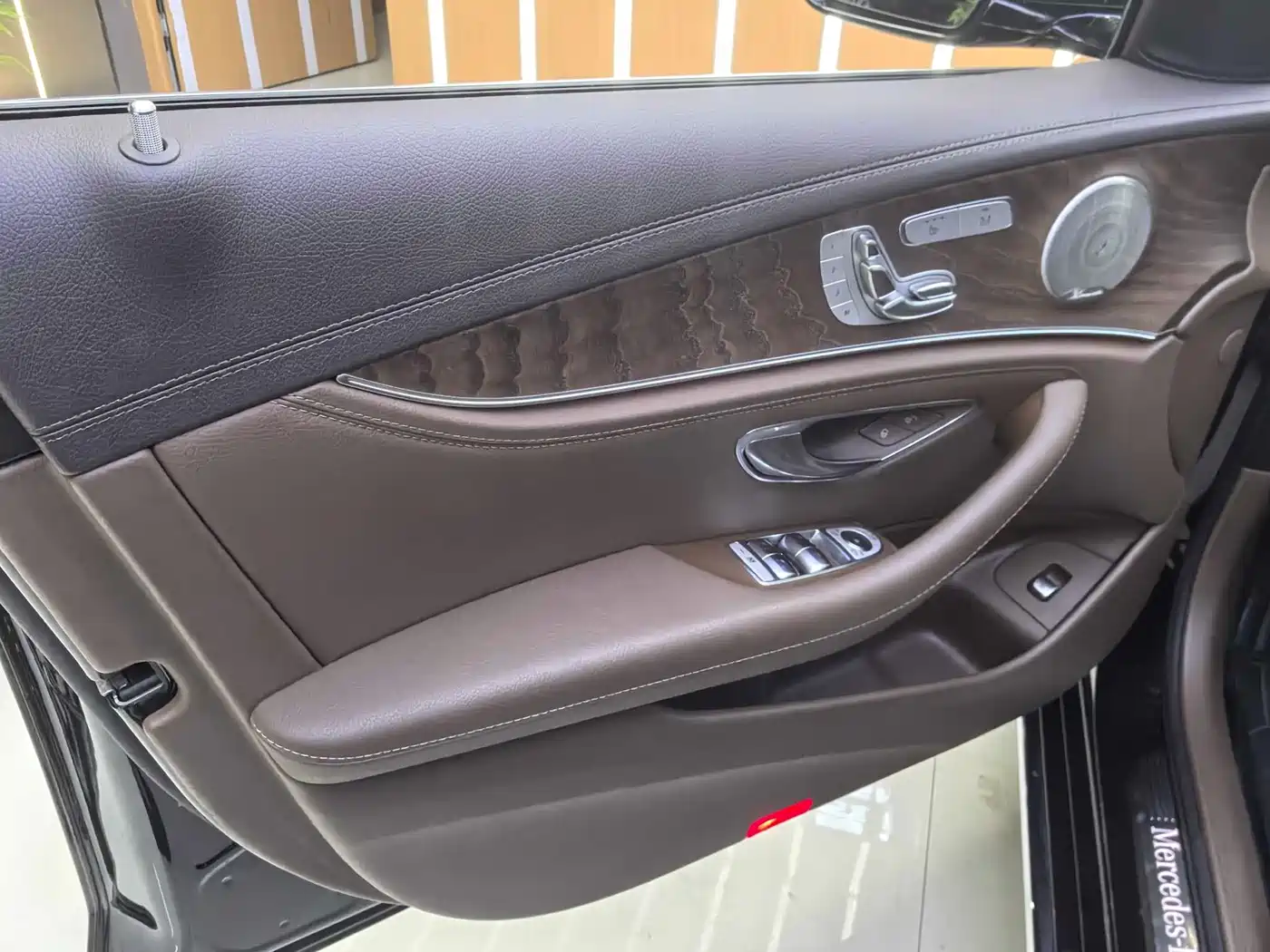 Mercedes-Benz E-Class 2019 E 300 L Fashion фото 12