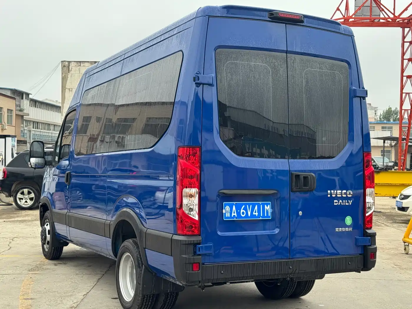 Iveco Daily 2026 2021 2.0T Manual Chaorui Long Wheelbase Short Overhang High Roof Manual Door F1A
