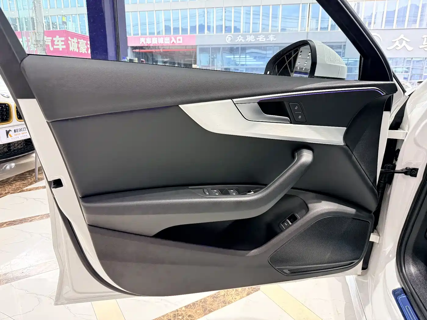 Audi A4L 2020 40 TFSI quattro Luxury Dynamic фото 7