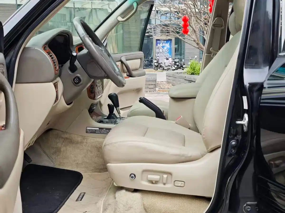 Toyota Land Cruiser фото 4