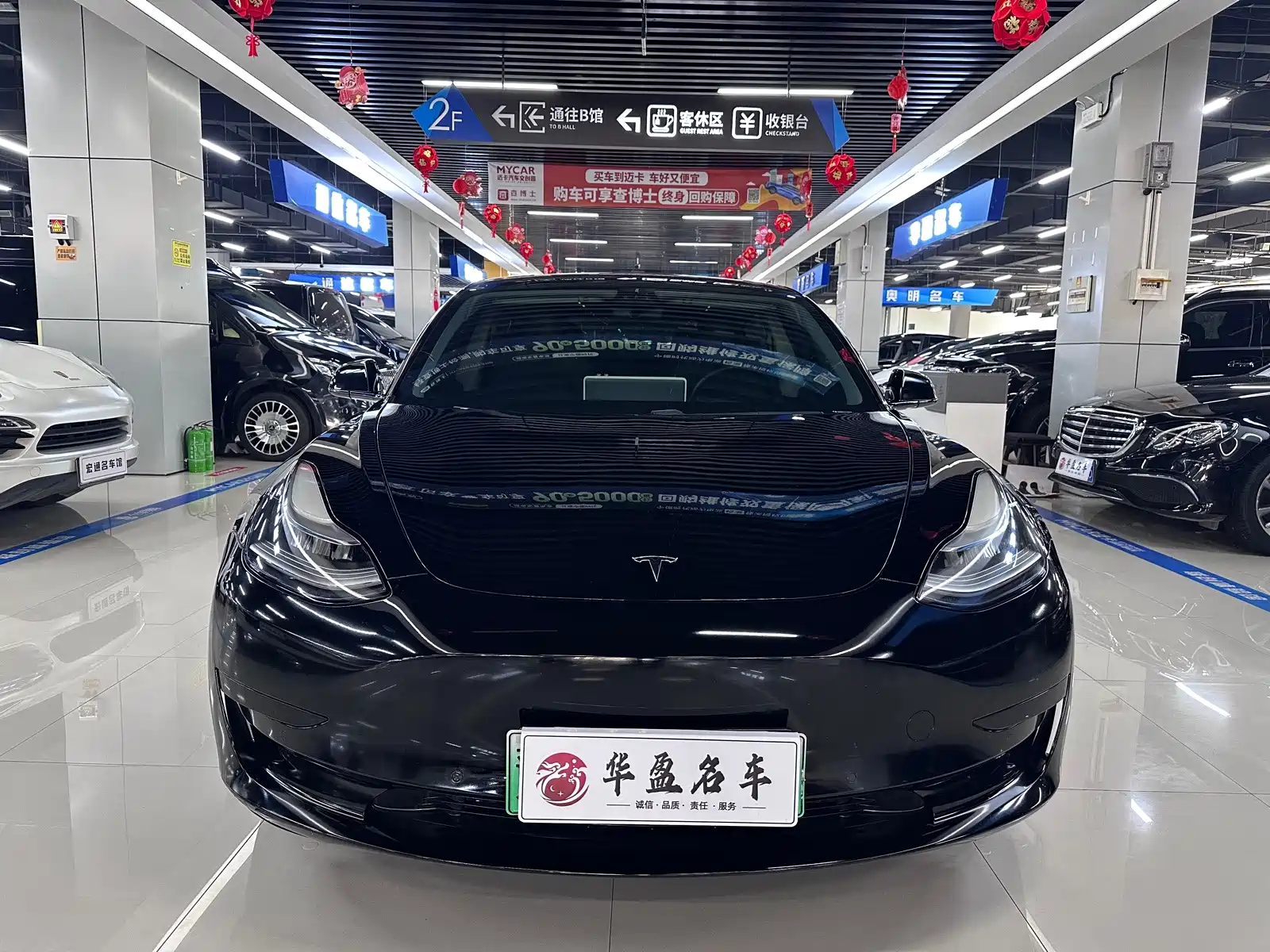 Фото 2 - Tesla Model 3