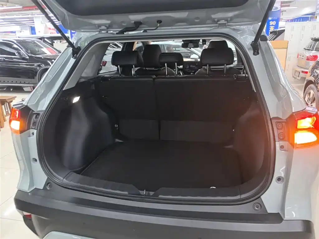 Toyota Corolla Cross 2023 2.0L Elite Edition фото 19