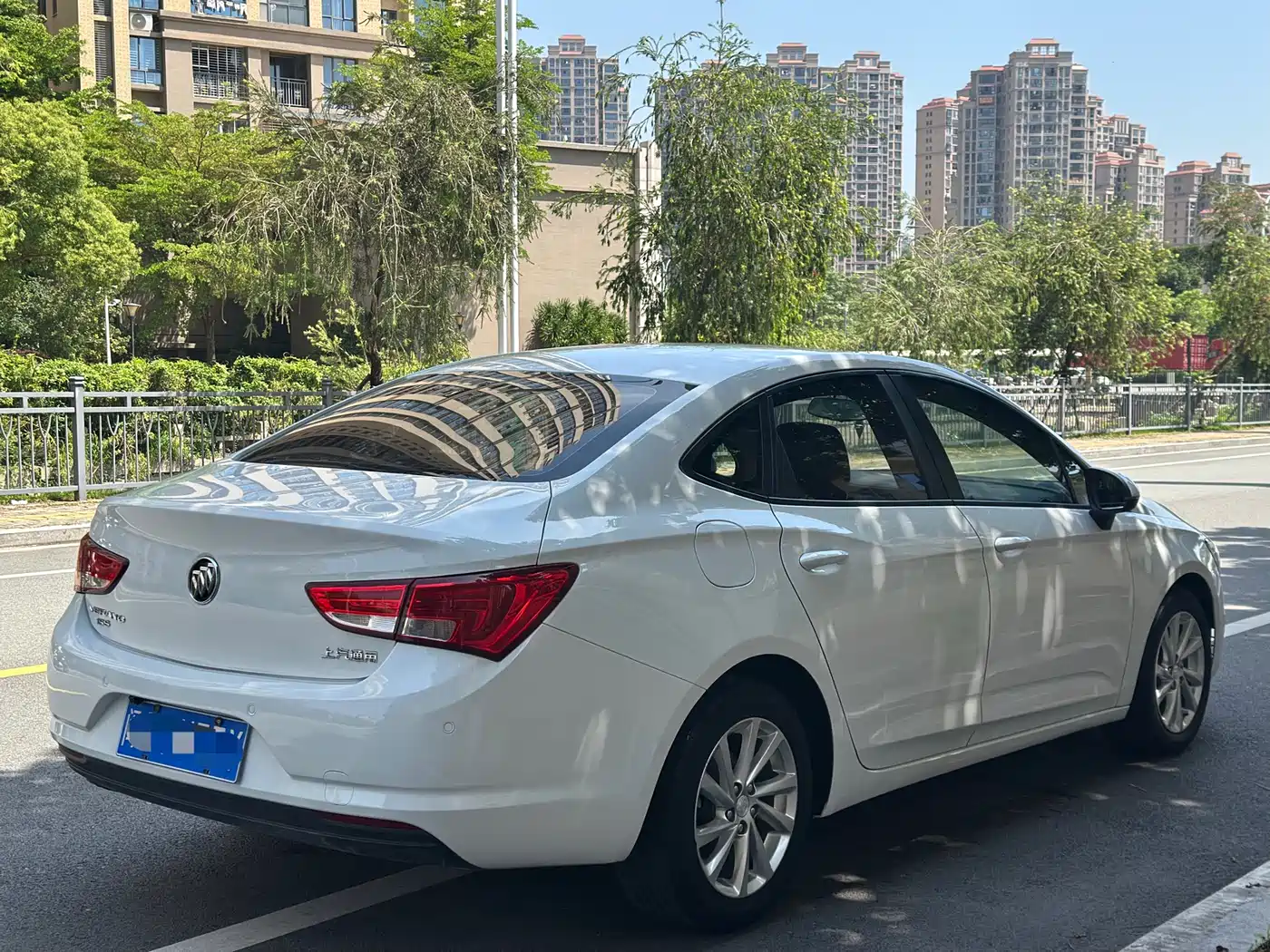Buick Verano 2019 Sedan 15S Auto Leading фото 9