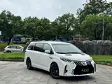 Photo 3 - Toyota Sienna