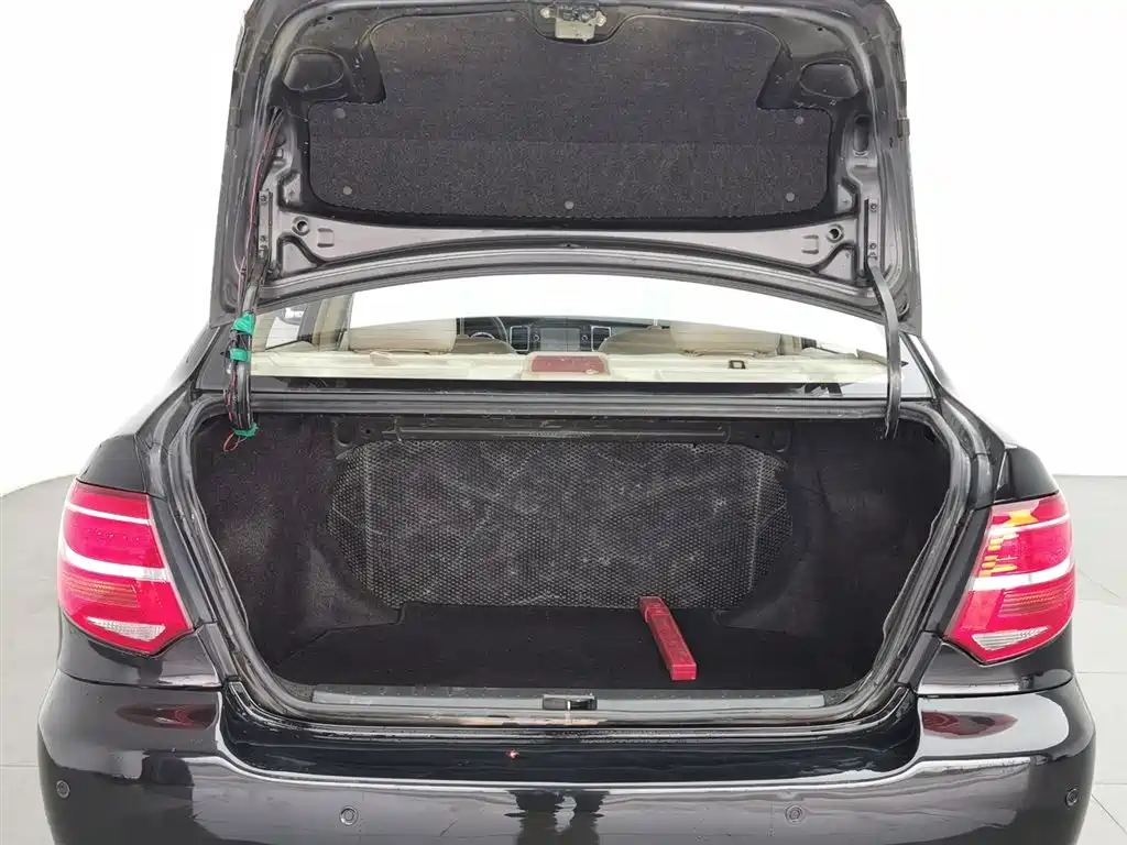 Toyota Corolla 2013 1.6L Manual Value Edition фото 16