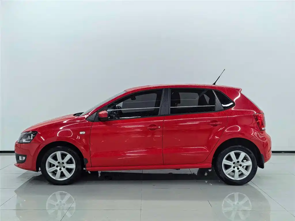 Volkswagen Polo 2014 2013 1.6L Automatic Comfort Edition