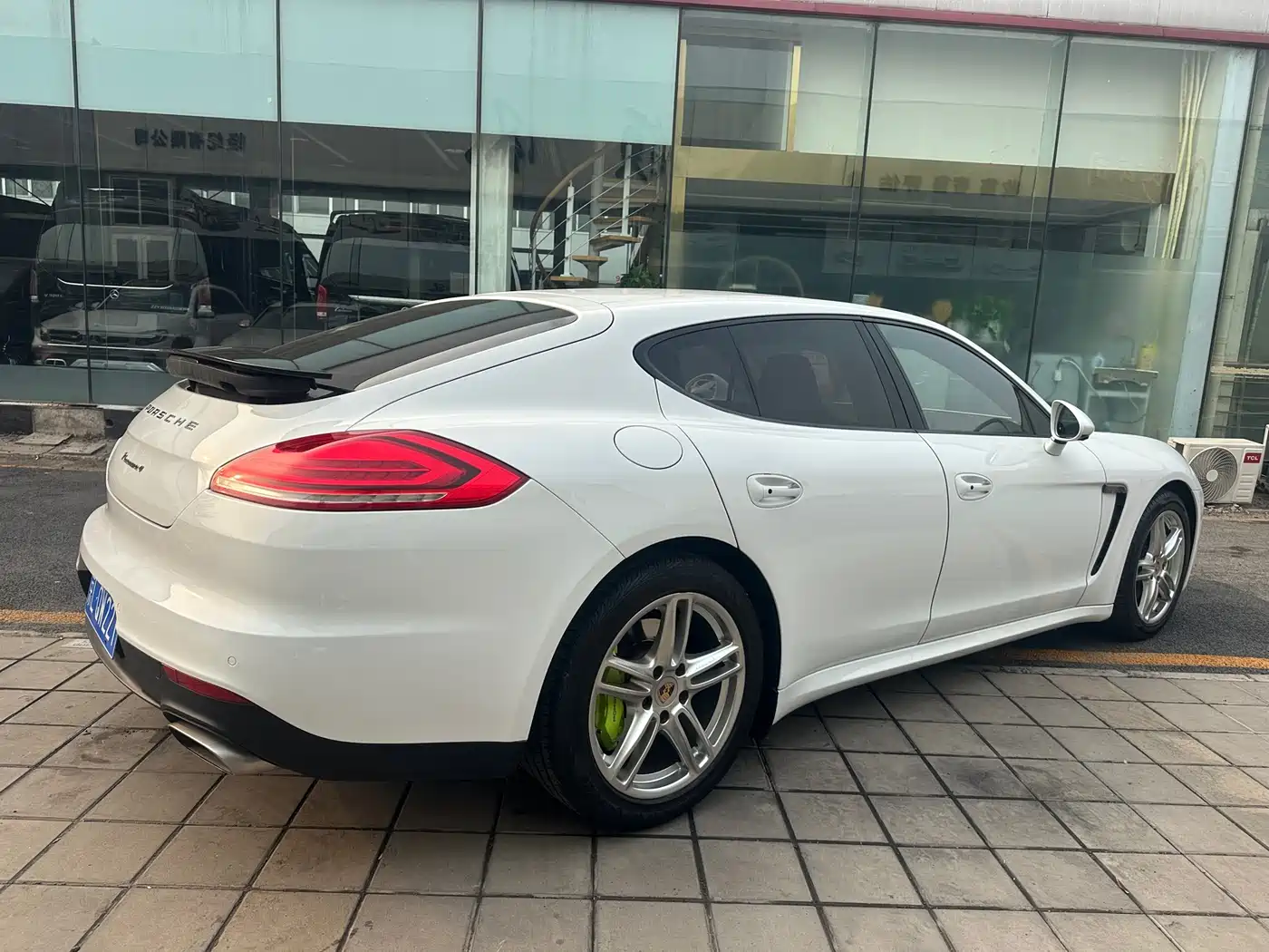 Porsche Panamera 2014 Panamera 4 3.0T фото 19