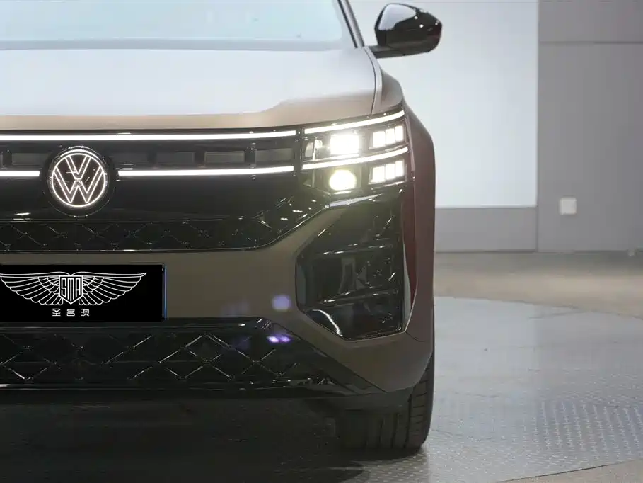 Volkswagen Teramont 2025 Teramont Pro 450TSI 4WD Summit Edition фото 2