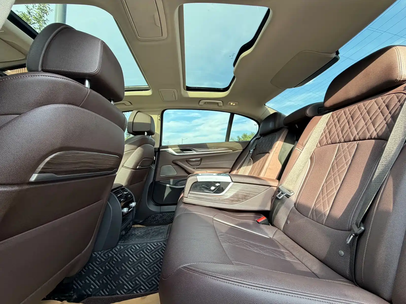 Фото 6 - BMW 5 Series