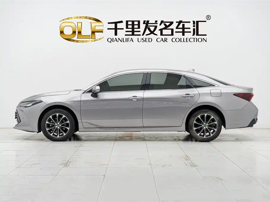 Toyota Avalon 2023 2.0L Premium Selection фото 7