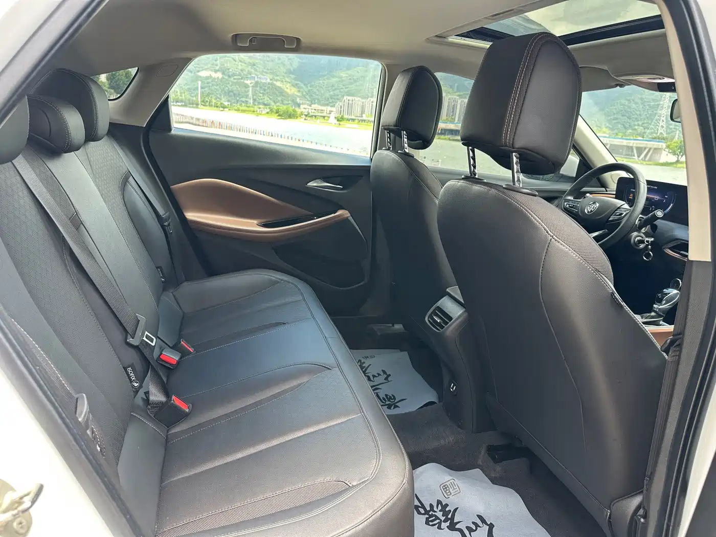 Фото 15 - Buick Verano