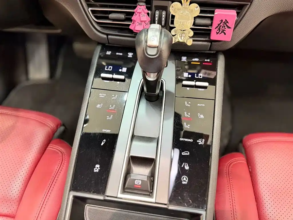 Porsche Macan 2023 Macan 2.0T фото 5