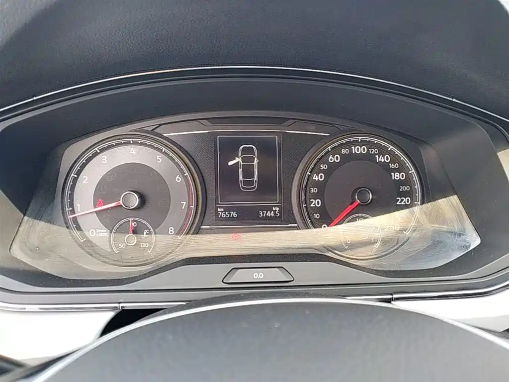 VOLKSWAGEN LINGDU