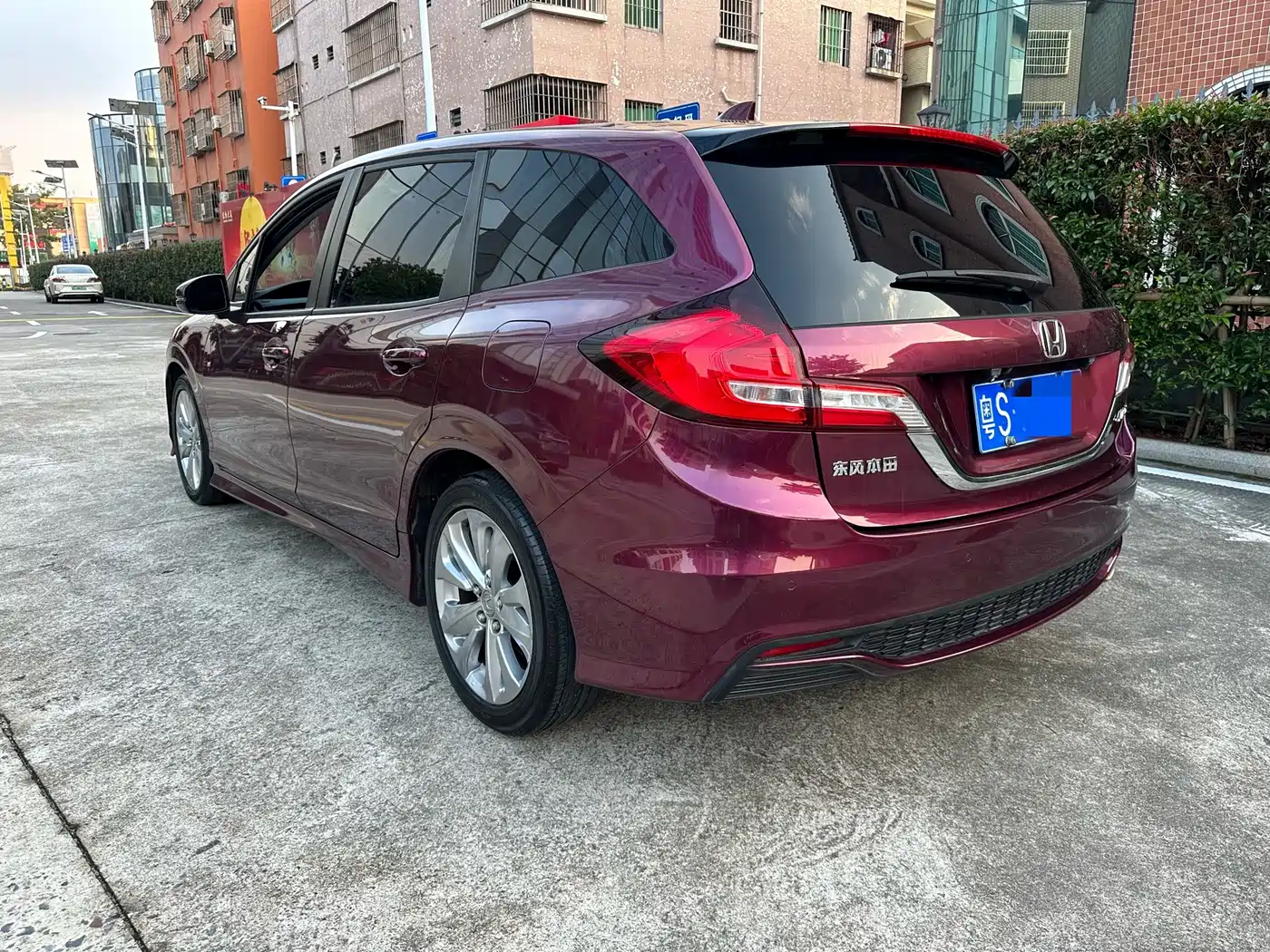 Honda Jade 2018 2017 1.8L Automatic Comfort Edition 5-seater