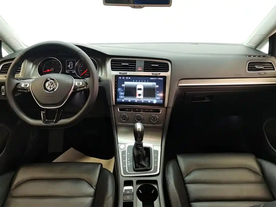 Volkswagen Golf 2016 230TSI Automatic Luxury фото 12