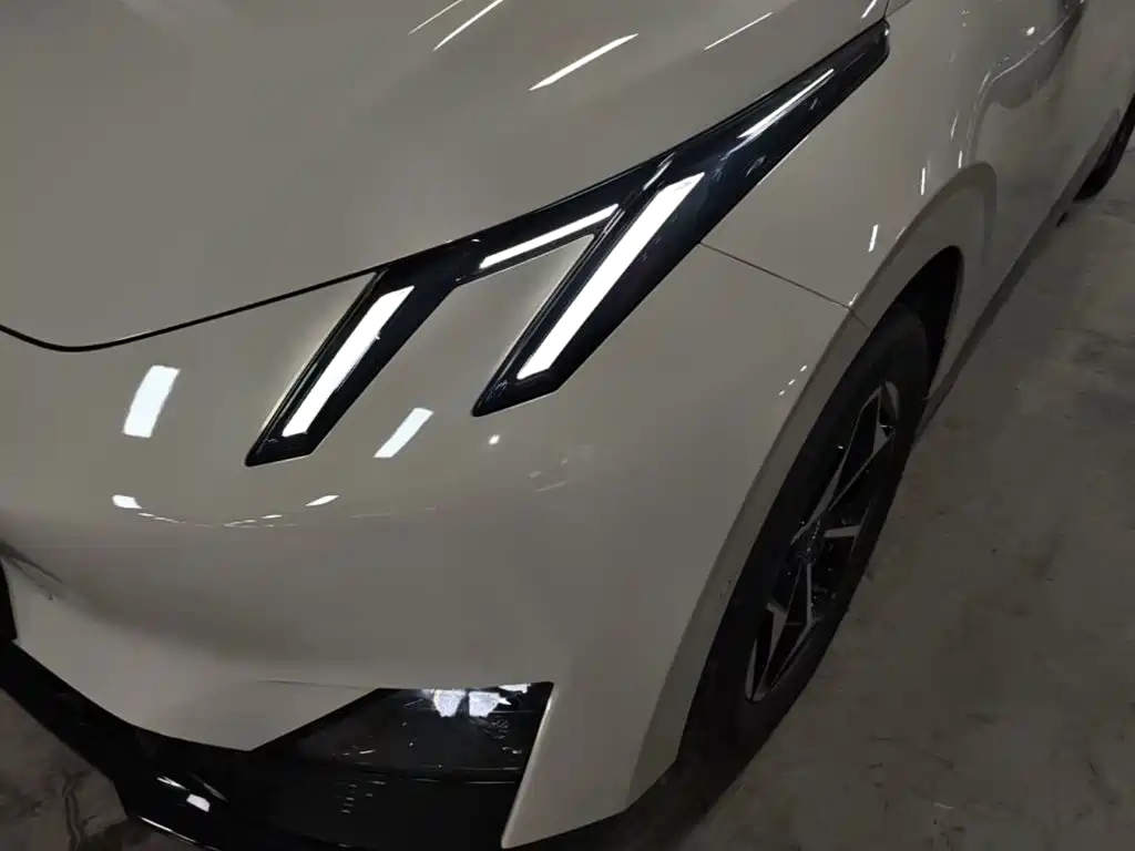Lynk & Co Z20 2026 2025 175kW