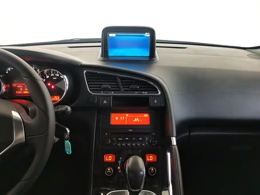 Peugeot 3008 2013 2.0L Automatic Trend Edition фото 13