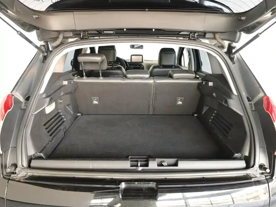 Peugeot 3008 2013 2.0L Automatic Trend Edition фото 4