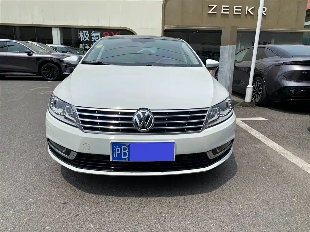 Volkswagen FAW-Volkswagen CC 2016 Model 1.8TSI Luxury фото 2