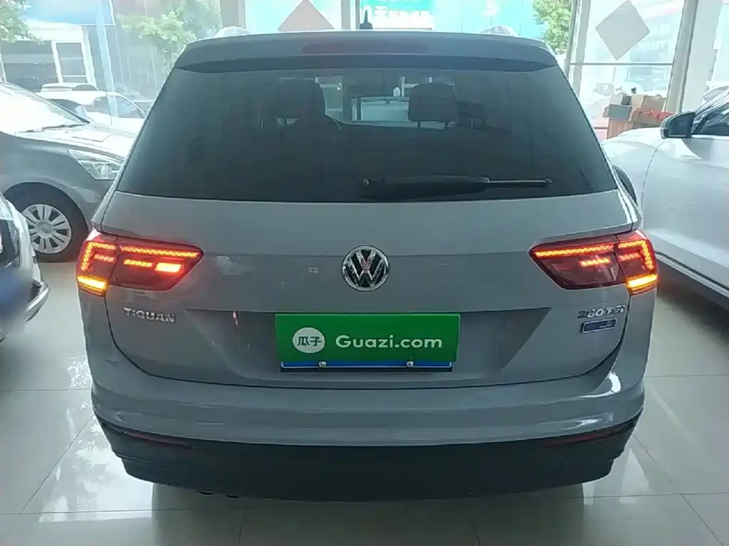 Фото 6 - Volkswagen Tiguan