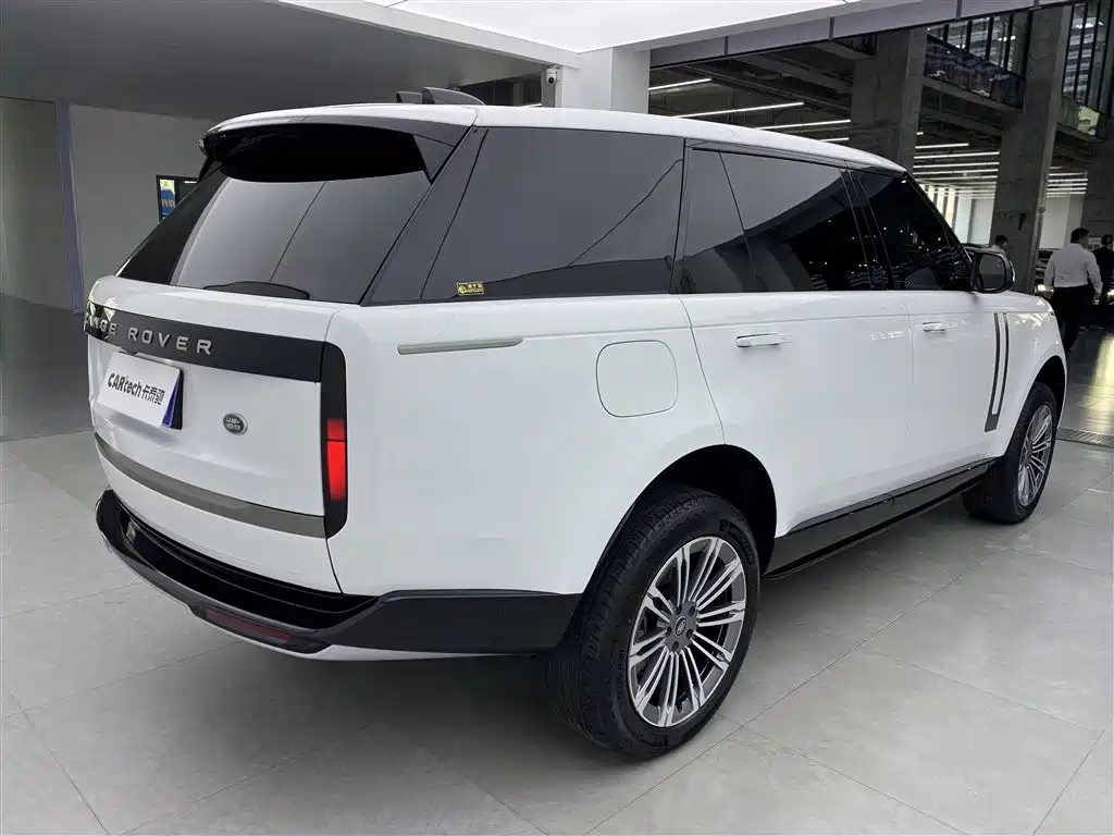 Land Rover Range Rover 2024 3.0 L6 400PS Golden Age Extended 7-Seater фото 36