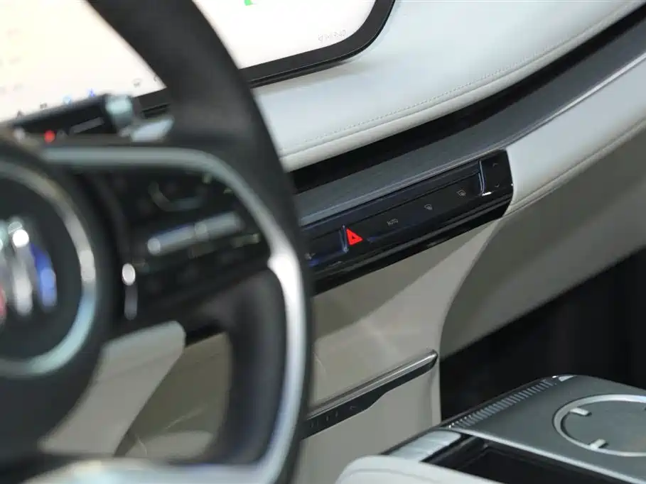 BUICK GL8 NEW ENERGY