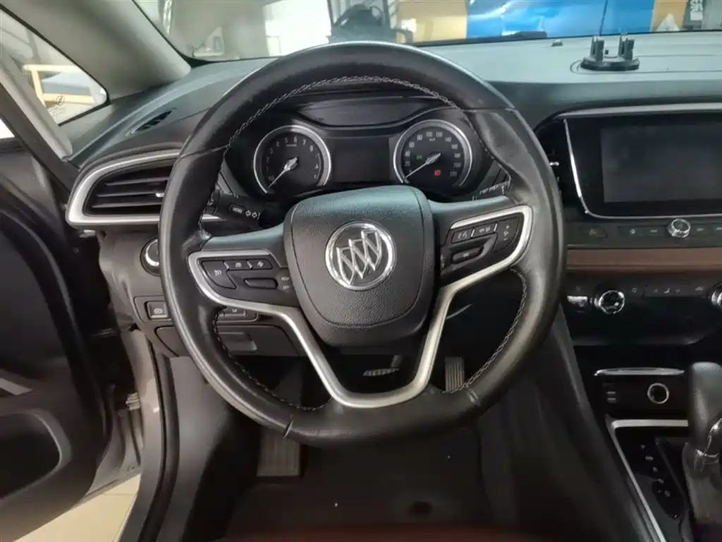 Buick GL6 2018 18T 6-Seater Premium фото 11