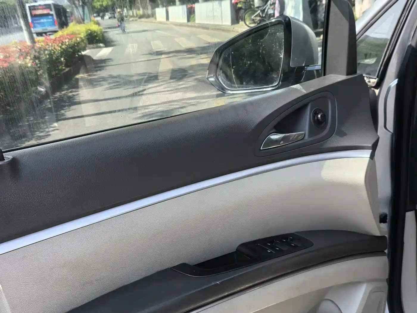 Buick GL8 2011 2.4L CT Luxury Business Comfort Edition фото 6