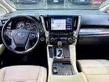 Фото 5 - Toyota Vellfire