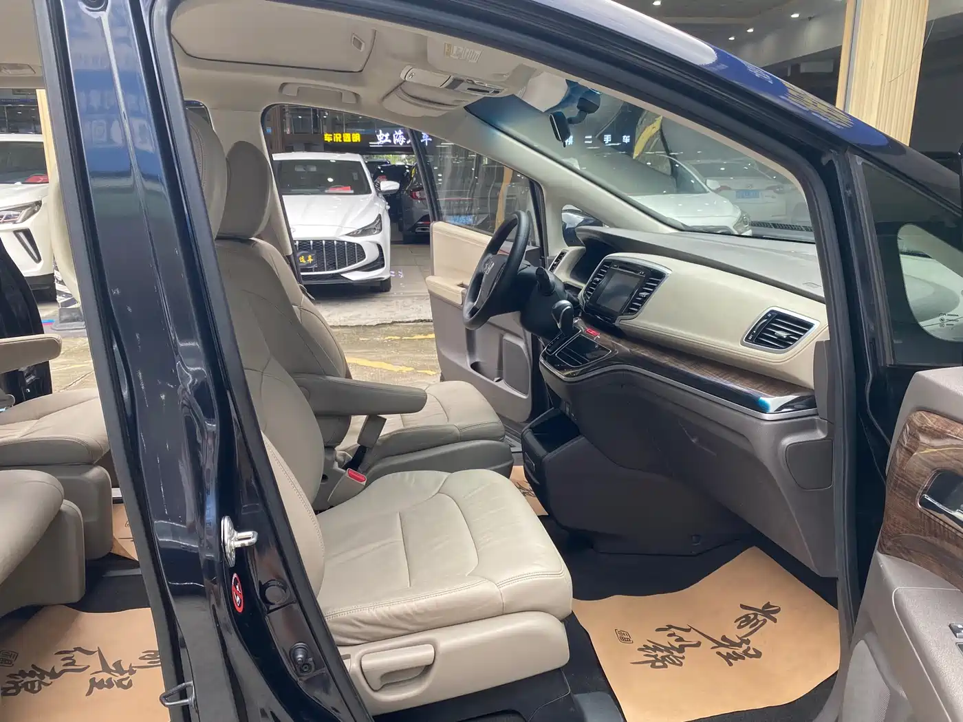 Photo 11 - Honda Odyssey