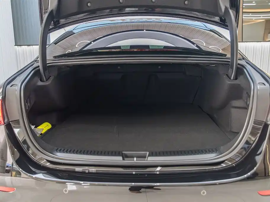 MERCEDES-BENZ E CLASS NEW ENERGY