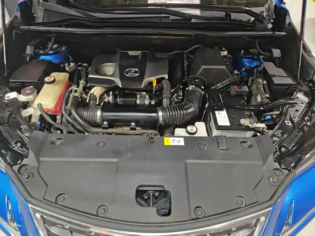 Фото 20 - Lexus NX