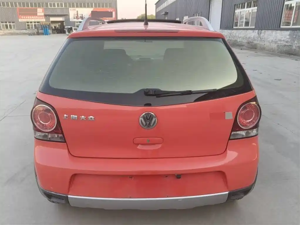 Volkswagen Polo 2007 1.6L Cross Polo AT фото 8