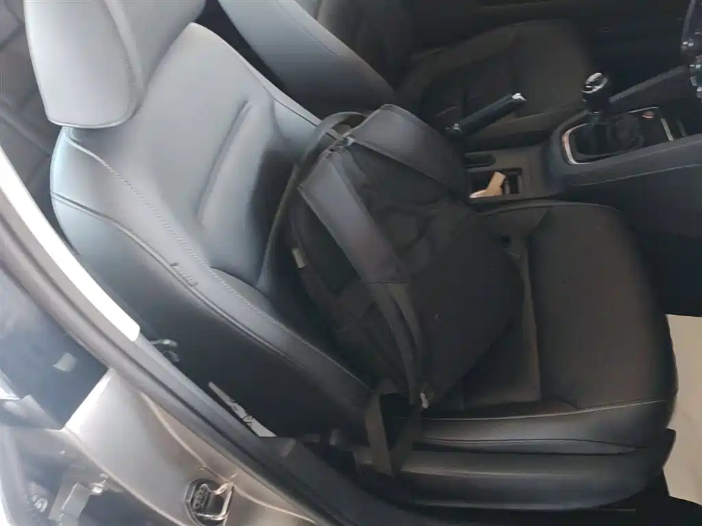 Volkswagen Sagitar 2018 1.6L Manual Comfort фото 25