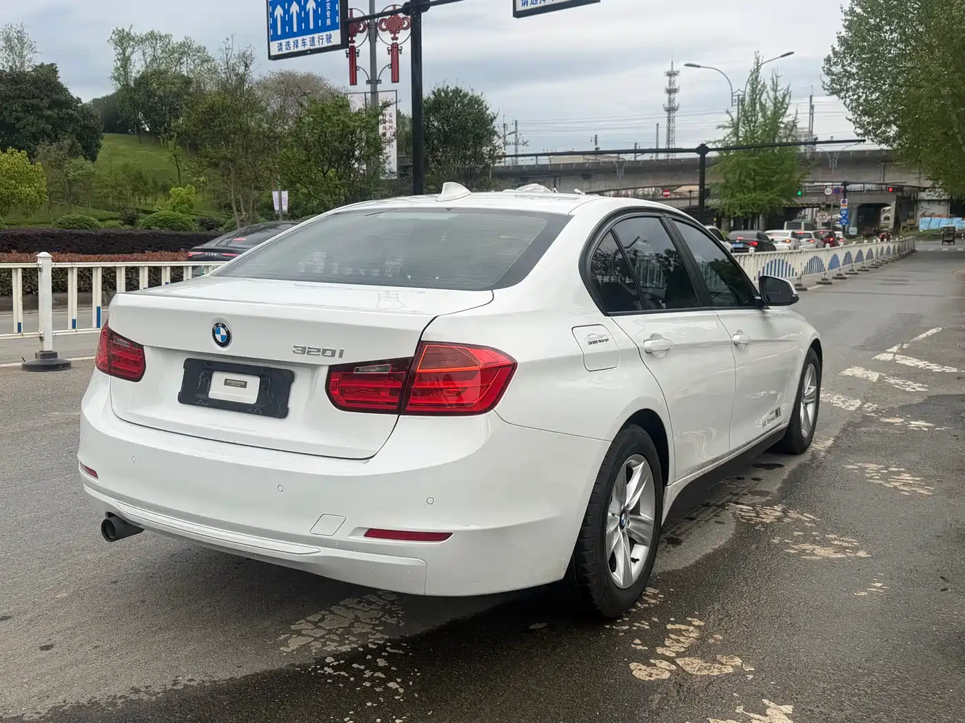 BMW 3 Series 2015 320i Progressive фото 6