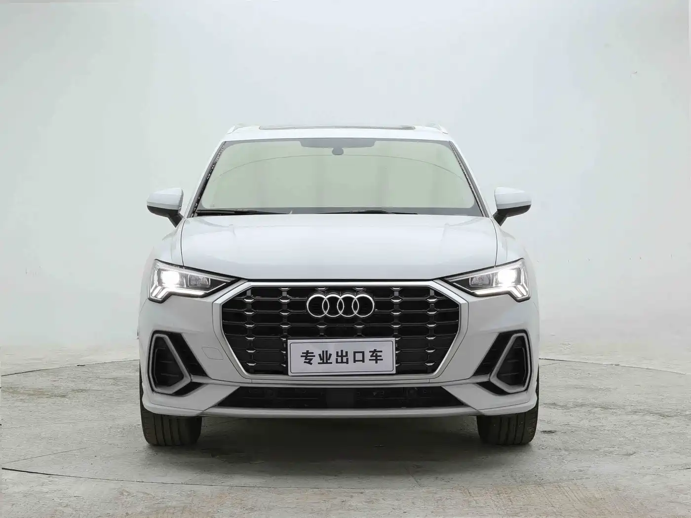 Audi Q3 2022 35 TFSI Fashion Dynamic фото 2