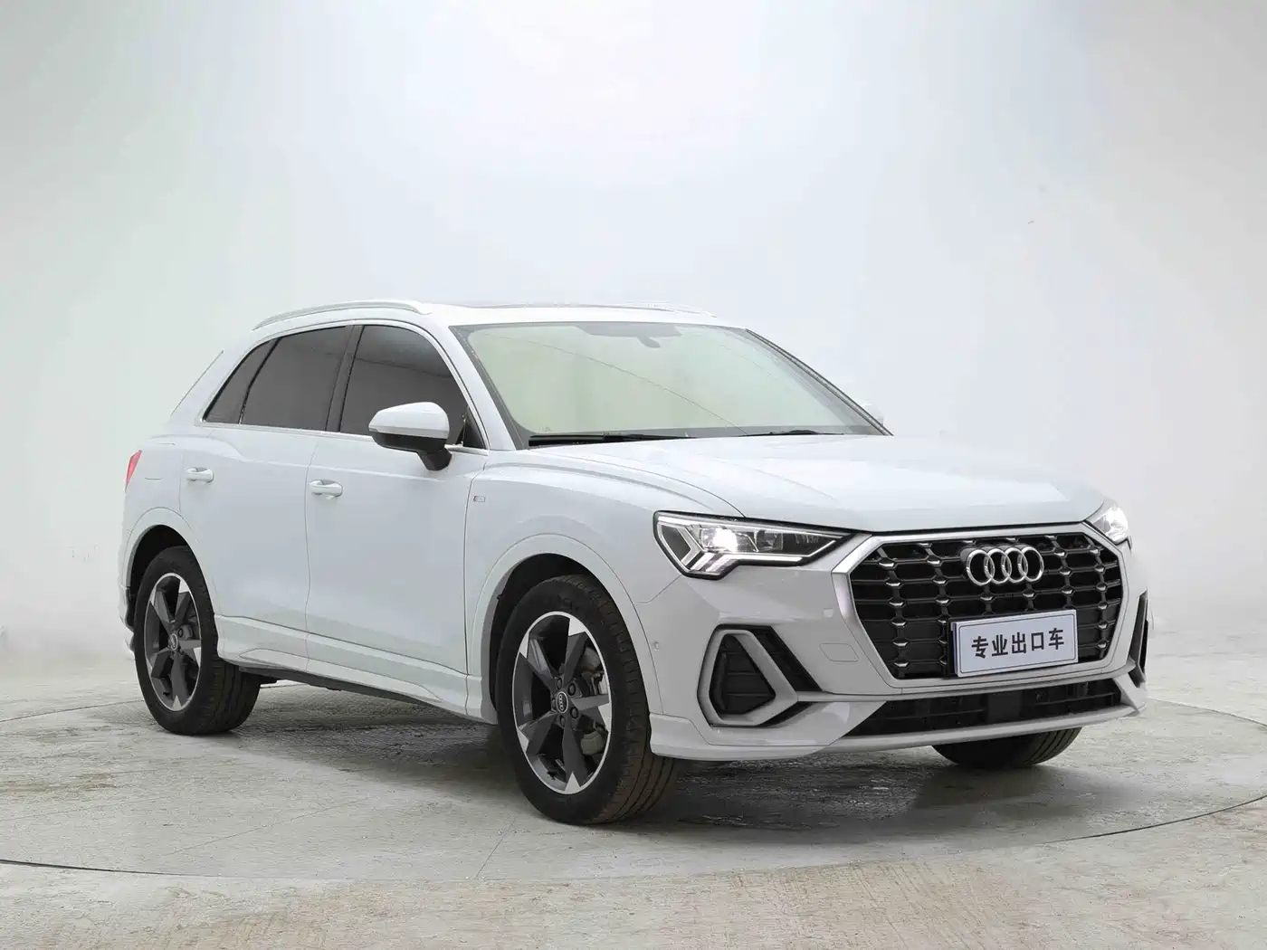 Audi Q3 2022 35 TFSI Fashion Dynamic фото 3
