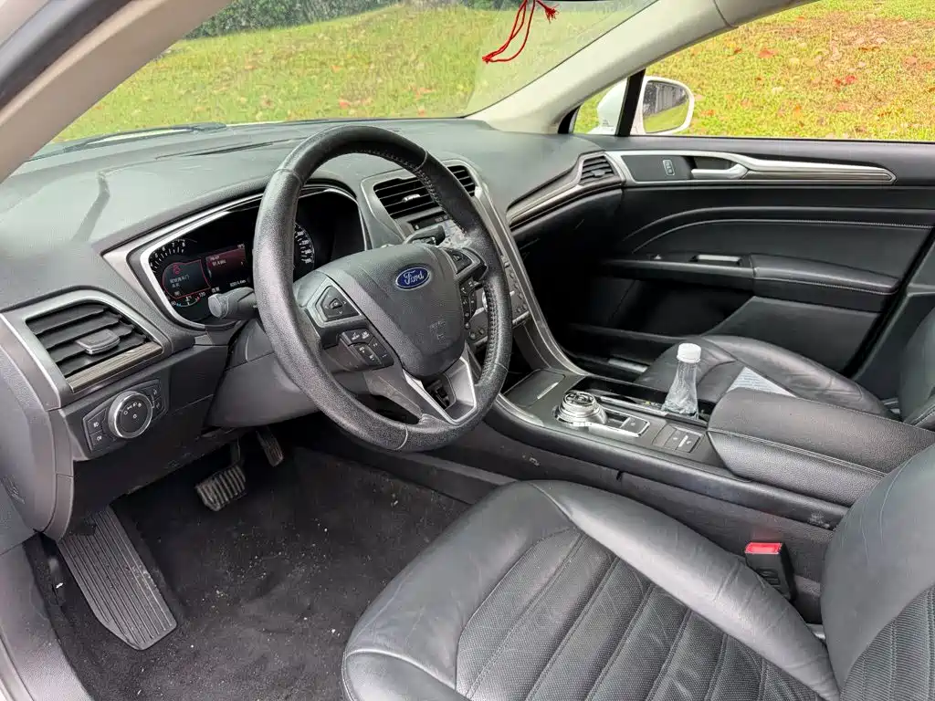 Фото 7 - Ford Mondeo