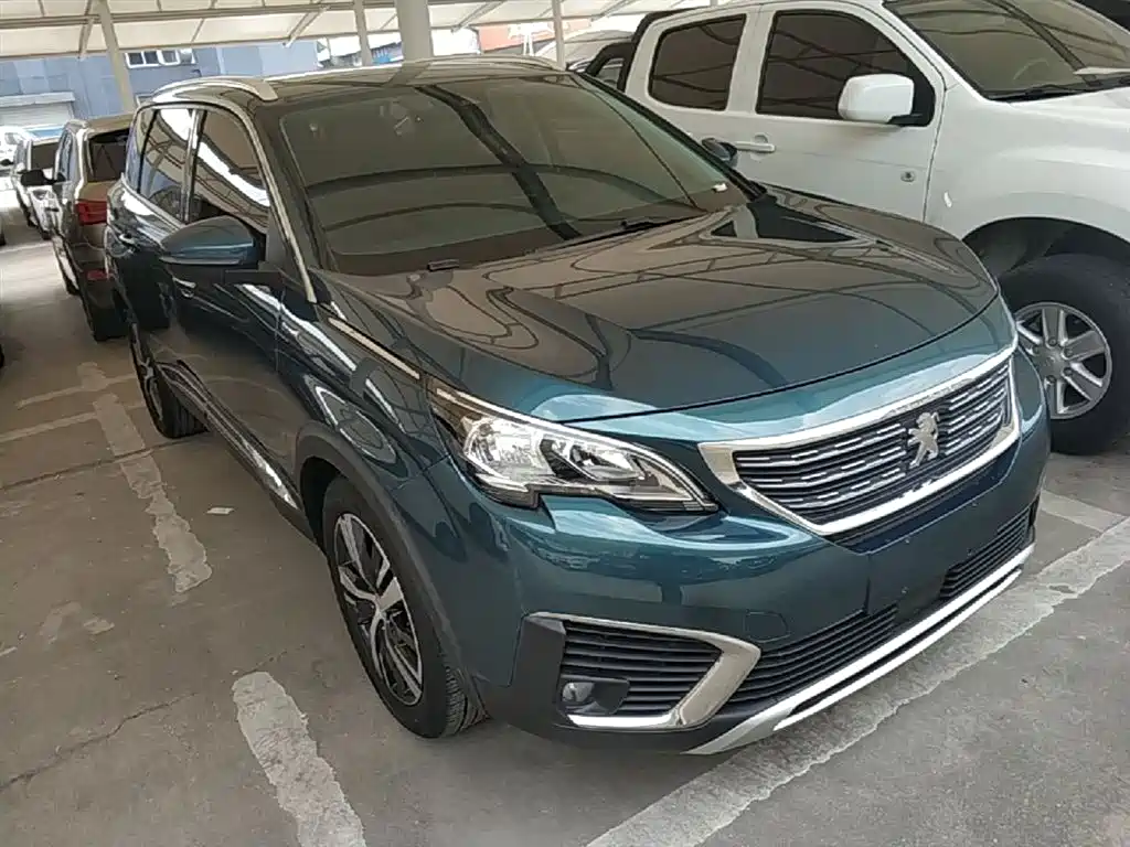 Peugeot 5008 2017 380THP 7-seat Elite Edition фото 4