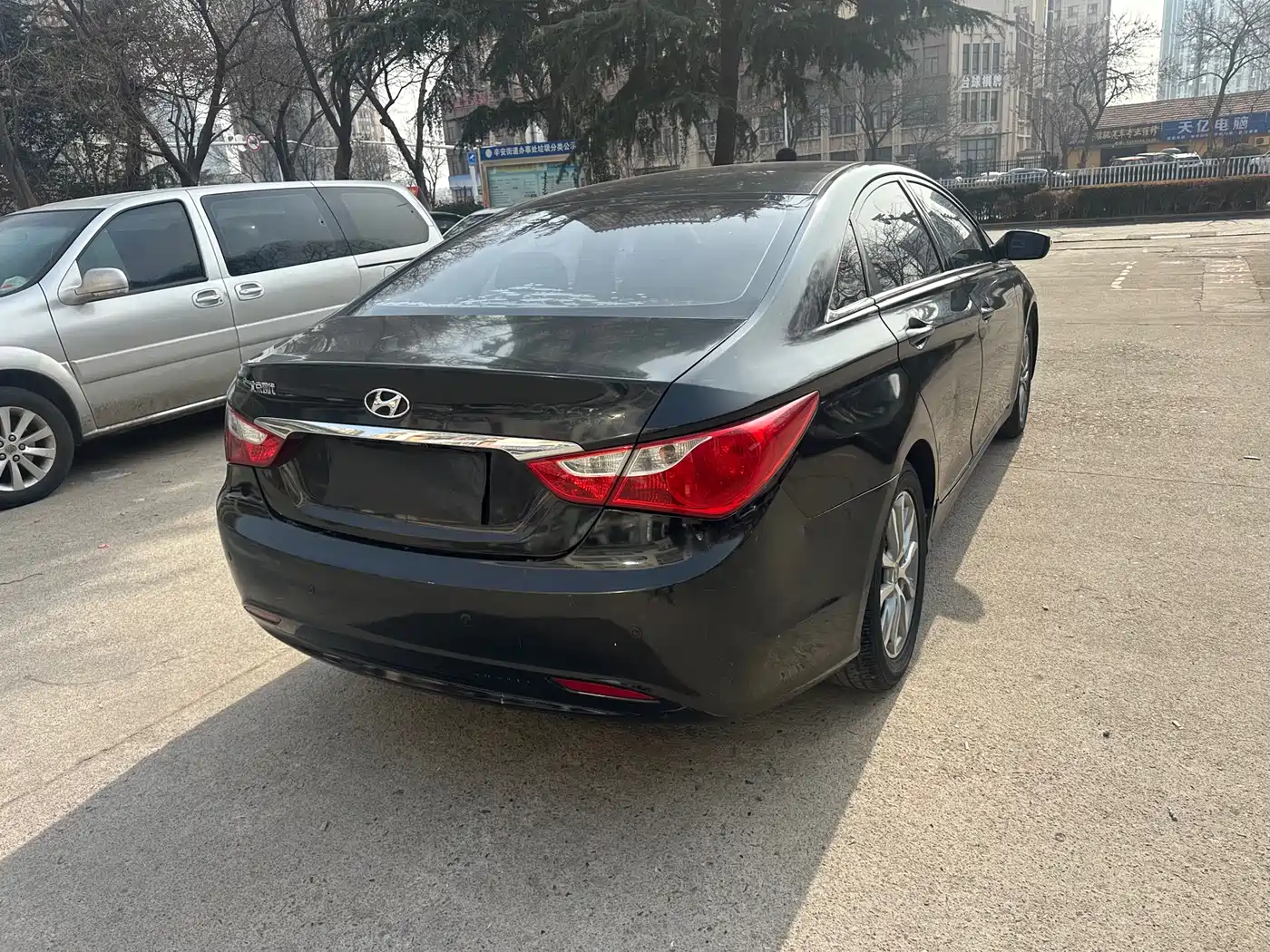 Hyundai Sonata 2013 2.0L Automatic Premium Edition фото 4